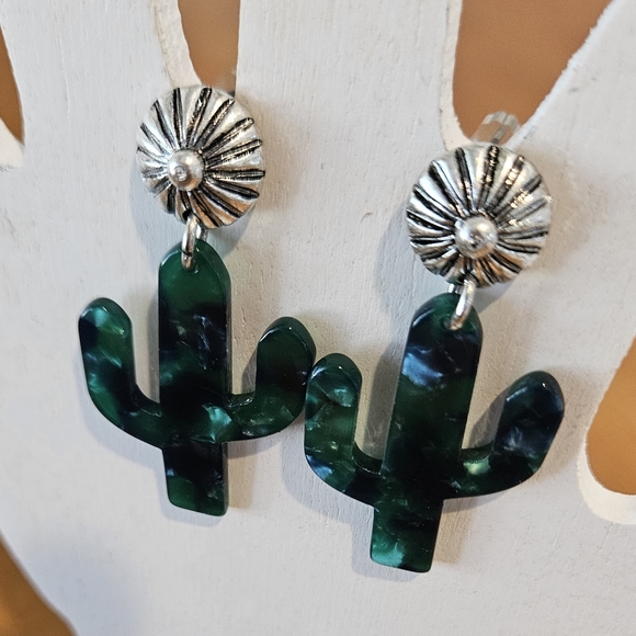NWT'S - COWGIRL CONFETTI - Wild Cactus Silver Tone Stud Drop Earrings - Picture 7 of 7